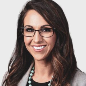 Lauren Boebert’s Stunning Bikini Pics Expose Massive Tattoo - Mantenga